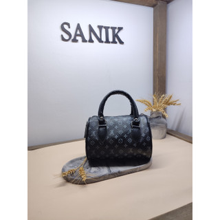 کیف دستی زنانه (پاسپورتی) مونوگرام مشکی طوسی شیک